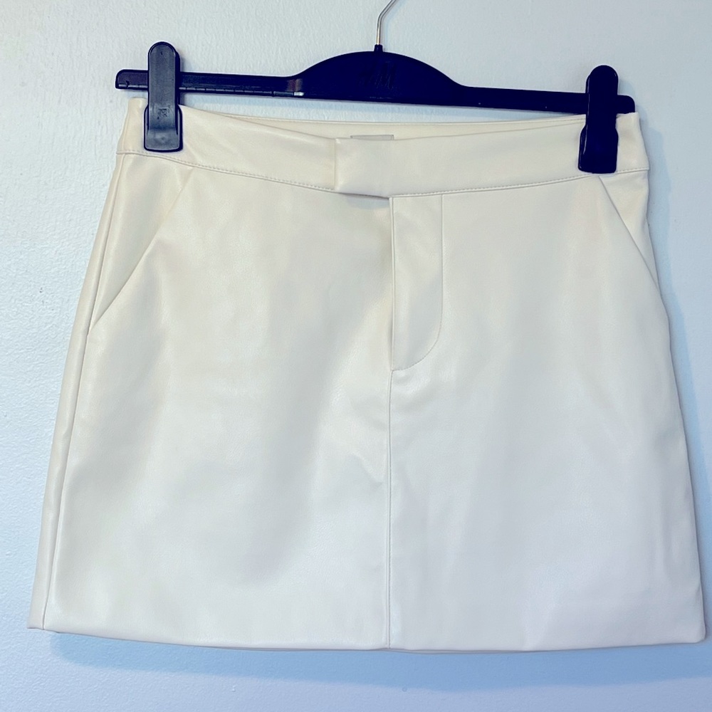 A New Day Faux Leather Off White / Cream Mini Skirt . Size S .